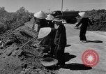 Immagine di Autostrada costruzione Il Vietnam, 1957, secondo 22 filmato di repertorio 65675043578