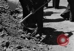 Immagine di Autostrada costruzione Il Vietnam, 1957, secondo 37 filmato di repertorio 65675043578