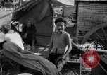 Immagine di Carrello di giovenco abitatori Phnom Penh Cambogia, 1957, secondo 28 filmato di repertorio 65675043579