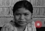 Immagine di Bambini cambogiani Cambogia, 1957, secondo 26 filmato di repertorio 65675043580