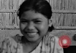 Immagine di Bambini cambogiani Cambogia, 1957, secondo 29 filmato di repertorio 65675043580