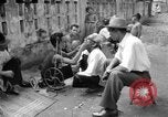 Immagine di Cambogiano di dentista Phnom Penh Cambogia, 1957, secondo 23 filmato di repertorio 65675043581