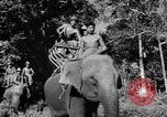 Image  les soldats cambodgiens Phnom Penh Cambodge, 1957, de la seconde 26 séquences d'archives historiques vidéo 65675043584