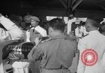 Standbild König Norodom Suramarit Phnom Penh Kambodscha, 1957, aus Sekunde 45 historischem Filmmaterial Videoclip 65675043586