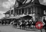 Immagine di Re Norodom Suramarit Phnom Penh Cambogia, 1957, secondo 45 filmato di repertorio 65675043587