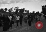Standbild kambodschanischen Frauen Angkor-Vat Kambodscha, 1957, aus Sekunde 33 historischem Filmmaterial Videoclip 65675043592