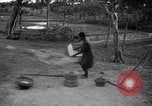 Standbild kambodschanischen Frauen Angkor-Vat Kambodscha, 1957, aus Sekunde 57 historischem Filmmaterial Videoclip 65675043592