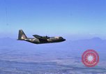 Image C-130 Hercules Vietnam, 1970, de la seconde 7 séquences d'archives historiques vidéo 65675043597