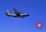 Image C-130 Hercules Vietnam, 1970, de la seconde 24 séquences d'archives historiques vidéo 65675043597