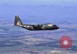 Image C-130 Hercules Vietnam, 1970, de la seconde 60 séquences d'archives historiques vidéo 65675043597