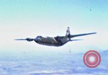 Image C-130 Hercules Vietnam, 1970, de la seconde 1 séquences d'archives historiques vidéo 65675043598
