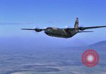 Image C-130 Hercules Vietnam, 1970, de la seconde 7 séquences d'archives historiques vidéo 65675043598