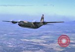 Image C-130 Hercules Vietnam, 1970, de la seconde 17 séquences d'archives historiques vidéo 65675043598