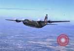 Image C-130 Hercules Vietnam, 1970, de la seconde 25 séquences d'archives historiques vidéo 65675043598