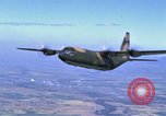 Image C-130 Hercules Vietnam, 1970, de la seconde 36 séquences d'archives historiques vidéo 65675043598