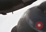 Image C-130 Hercules Vietnam Dak à, 1970, de la seconde 40 séquences d'archives historiques vidéo 65675043599