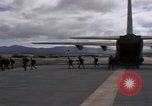 Image C-130 Hercules Vietnam Dak à, 1970, de la seconde 52 séquences d'archives historiques vidéo 65675043599