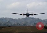 Standbild C-130 Hercules Vietnam, 1970, aus Sekunde 17 historischem Filmmaterial Videoclip 65675043603