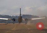 Standbild C-130 Hercules Vietnam, 1970, aus Sekunde 52 historischem Filmmaterial Videoclip 65675043603