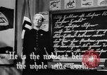 Standbild faschistischen Kinder in Uniform Deutschland, 1942, aus Sekunde 16 historischem Filmmaterial Videoclip 65675043614