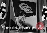 Standbild faschistischen Kinder in Uniform Deutschland, 1942, aus Sekunde 30 historischem Filmmaterial Videoclip 65675043614
