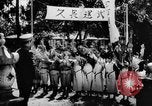 Standbild faschistischen Kinder in Uniform Deutschland, 1942, aus Sekunde 49 historischem Filmmaterial Videoclip 65675043614