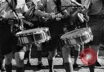 Standbild faschistischen Kinder in Uniform Deutschland, 1942, aus Sekunde 61 historischem Filmmaterial Videoclip 65675043614