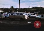 Standbild PX Service Station Hawaii USA, 1974, aus Sekunde 13 historischem Filmmaterial Videoclip 65675043657