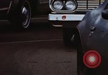 Standbild lange Leitungen während der Gaskrise Hawaii USA, 1974, aus Sekunde 8 historischem Filmmaterial Videoclip 65675043659