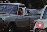 Standbild lange Leitungen während der Gaskrise Hawaii USA, 1974, aus Sekunde 22 historischem Filmmaterial Videoclip 65675043659