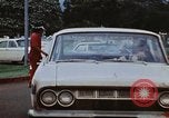 Standbild lange Leitungen während der Gaskrise Hawaii USA, 1974, aus Sekunde 33 historischem Filmmaterial Videoclip 65675043659
