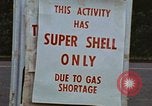 Standbild lange Leitungen während der Gaskrise Hawaii USA, 1974, aus Sekunde 62 historischem Filmmaterial Videoclip 65675043659