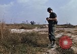Standbild 1 Infanterie Division Vietnam, 1968, aus Sekunde 14 historischem Filmmaterial Videoclip 65675043661