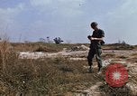 Standbild 1 Infanterie Division Vietnam, 1968, aus Sekunde 17 historischem Filmmaterial Videoclip 65675043661