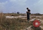 Standbild 1 Infanterie Division Vietnam, 1968, aus Sekunde 18 historischem Filmmaterial Videoclip 65675043661