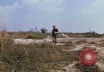 Standbild 1 Infanterie Division Vietnam, 1968, aus Sekunde 27 historischem Filmmaterial Videoclip 65675043661