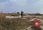 Standbild 1 Infanterie Division Vietnam, 1968, aus Sekunde 28 historischem Filmmaterial Videoclip 65675043661