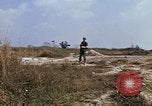 Standbild 1 Infanterie Division Vietnam, 1968, aus Sekunde 30 historischem Filmmaterial Videoclip 65675043661