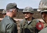 Standbild General William Westmoreland C Kaiserslautern Deutschland, 1972, aus Sekunde 36 historischem Filmmaterial Videoclip 65675043674