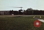 Standbild General William Westmoreland C Kaiserslautern Deutschland, 1972, aus Sekunde 53 historischem Filmmaterial Videoclip 65675043676