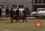 Standbild General William Westmoreland Kaiserslautern Deutschland, 1972, aus Sekunde 44 historischem Filmmaterial Videoclip 65675043677