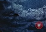Image Aviator sauter en parachute d'hydravion théâtre du Pacifique, 1943, de la seconde 6 séquences d'archives historiques vidéo 65675043682
