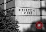 Standbild Carlton Hotel Washington DC USA, 1942, aus Sekunde 3 historischem Filmmaterial Videoclip 65675043698