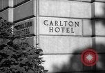 Standbild Carlton Hotel Washington DC USA, 1942, aus Sekunde 4 historischem Filmmaterial Videoclip 65675043698