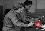 Immagine di Donna Esercito Kandy Ceylon, 1945, secondo 32 filmato di repertorio 65675043699