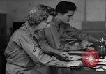 Immagine di Donna Esercito Kandy Ceylon, 1945, secondo 33 filmato di repertorio 65675043699