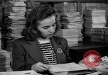 Standbild Fingerabdruck Abschnitt recording Washington DC USA, 1942, aus Sekunde 33 historischem Filmmaterial Videoclip 65675043719