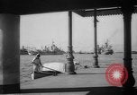 Image les marins britanniques Colombo Ceylan, 1942, de la seconde 23 séquences d'archives historiques vidéo 65675043725