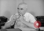 Immagine di Elmer Davis Washington DC USA, 1942, secondo 13 filmato di repertorio 65675043731
