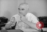 Immagine di Elmer Davis Washington DC USA, 1942, secondo 14 filmato di repertorio 65675043731